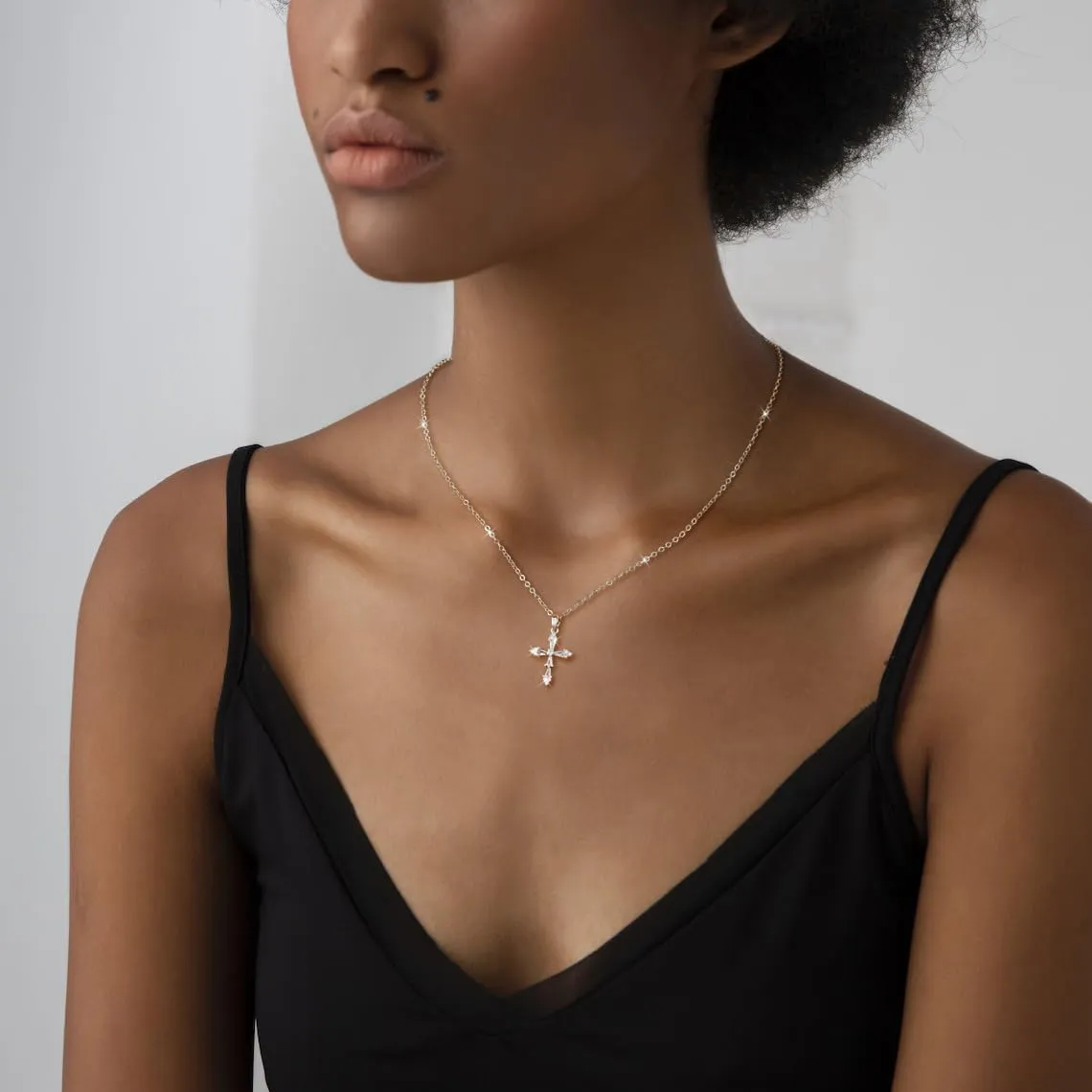 CAROVO Cross Necklace for Women Dainty 14K Silver/Gold Plated Cubic Zirconia Pendant Necklace Trendy Simple Gold Silver Cross Pendant Necklace for Women