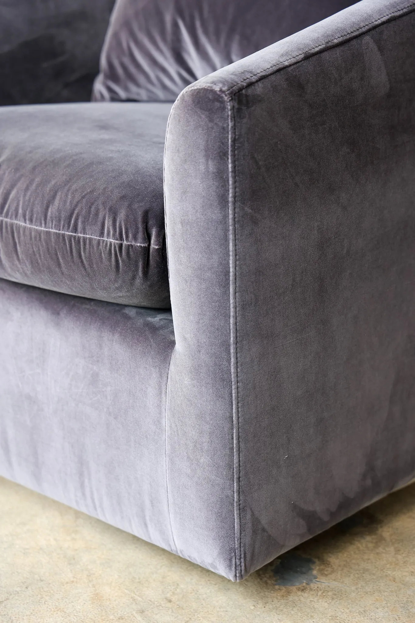 Damon Velvet Swivel Chair