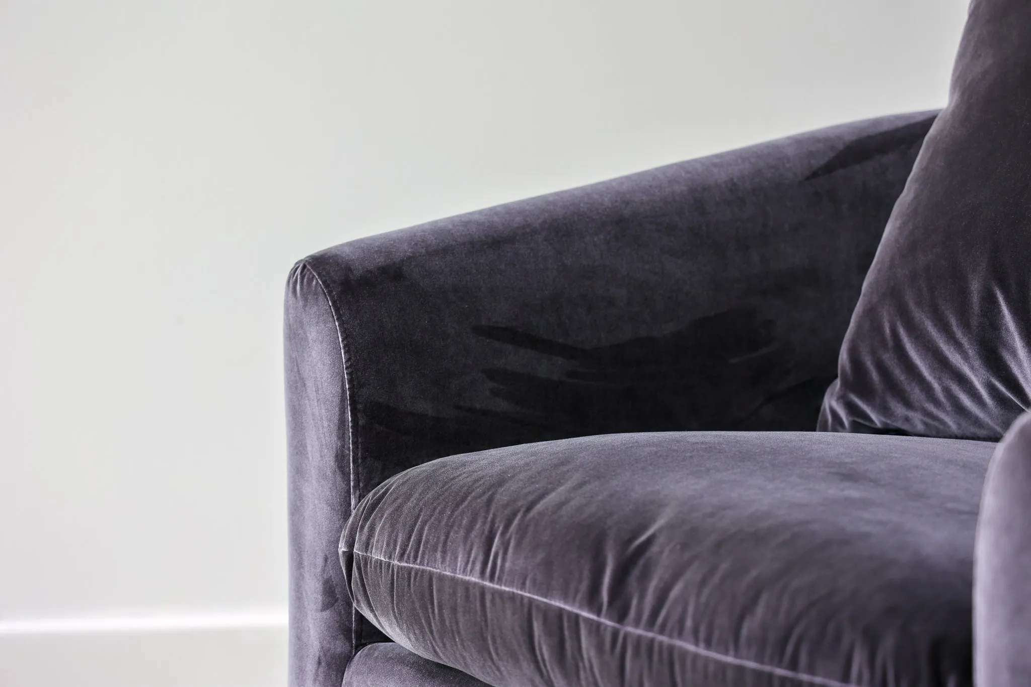 Damon Velvet Swivel Chair