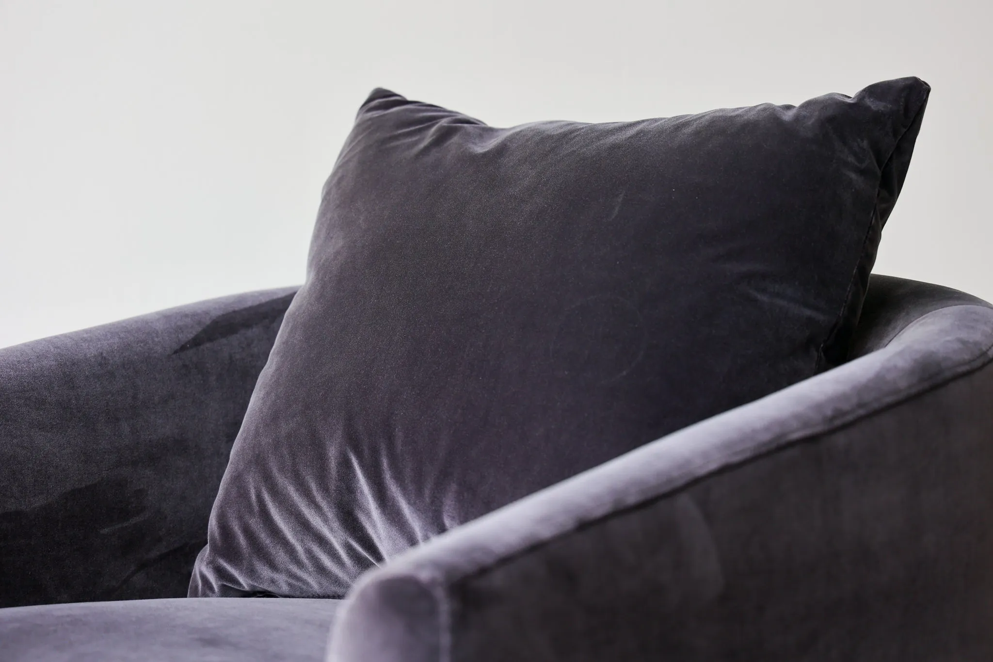 Damon Velvet Swivel Chair