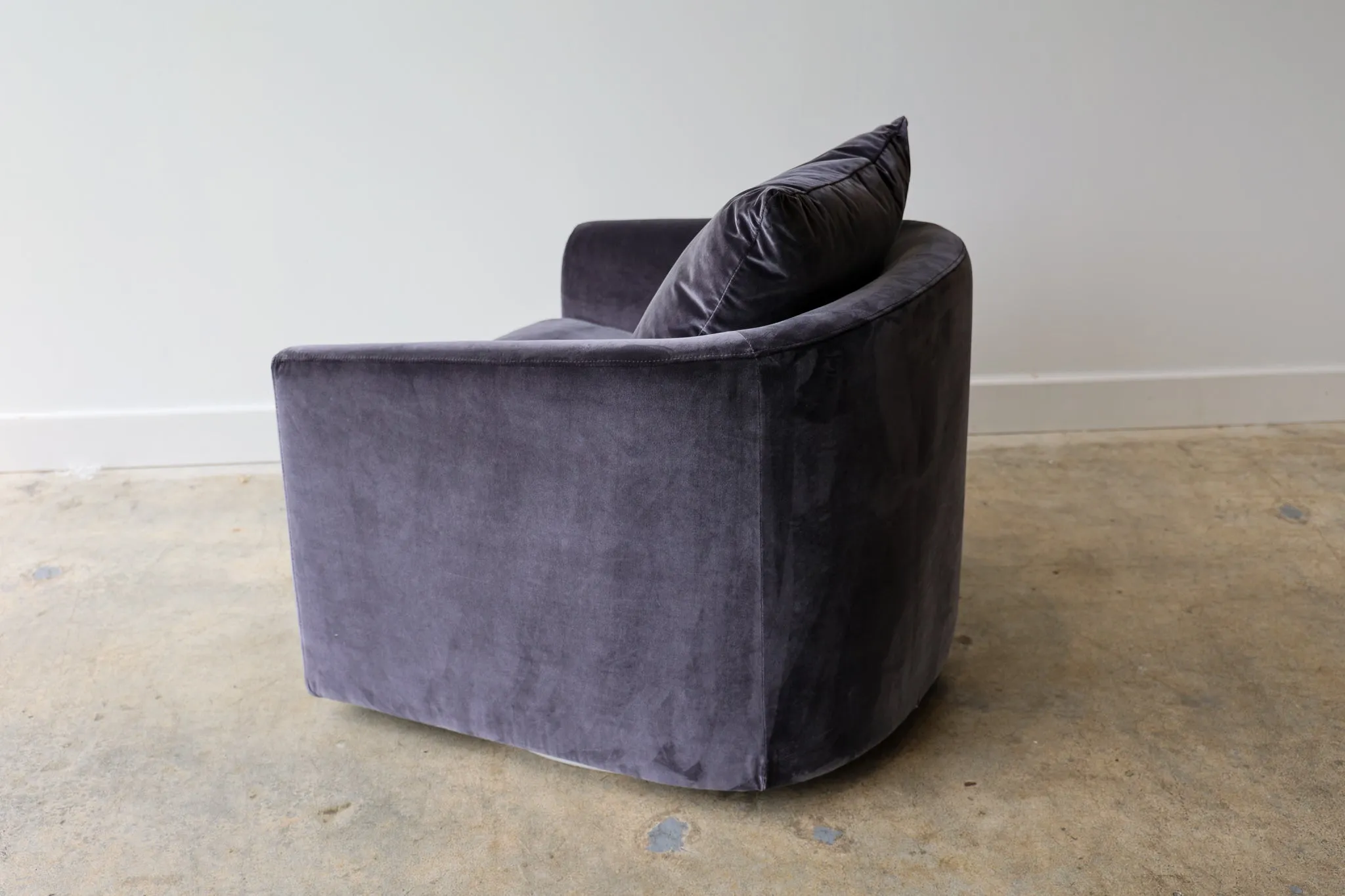 Damon Velvet Swivel Chair