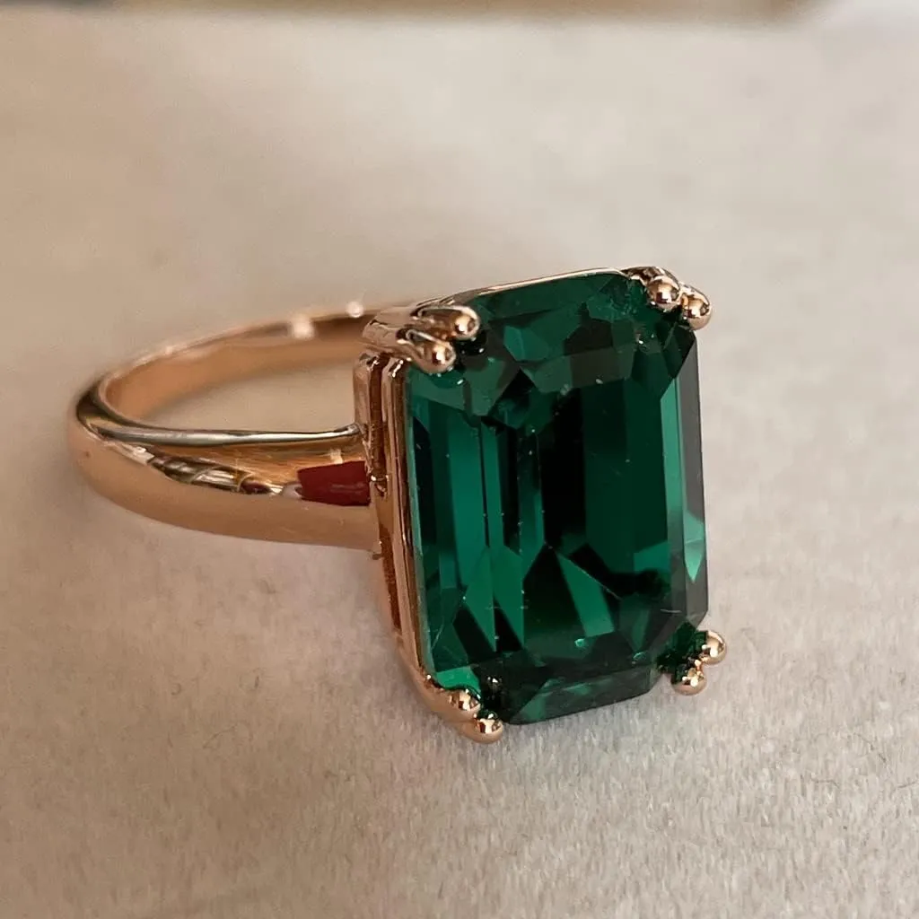 Green Emerald-Shape Simulated Emerald Jewelry Ring with 18K Rose Gold Plated Silver Women's Engagement Solitaire Ring (US size 9)