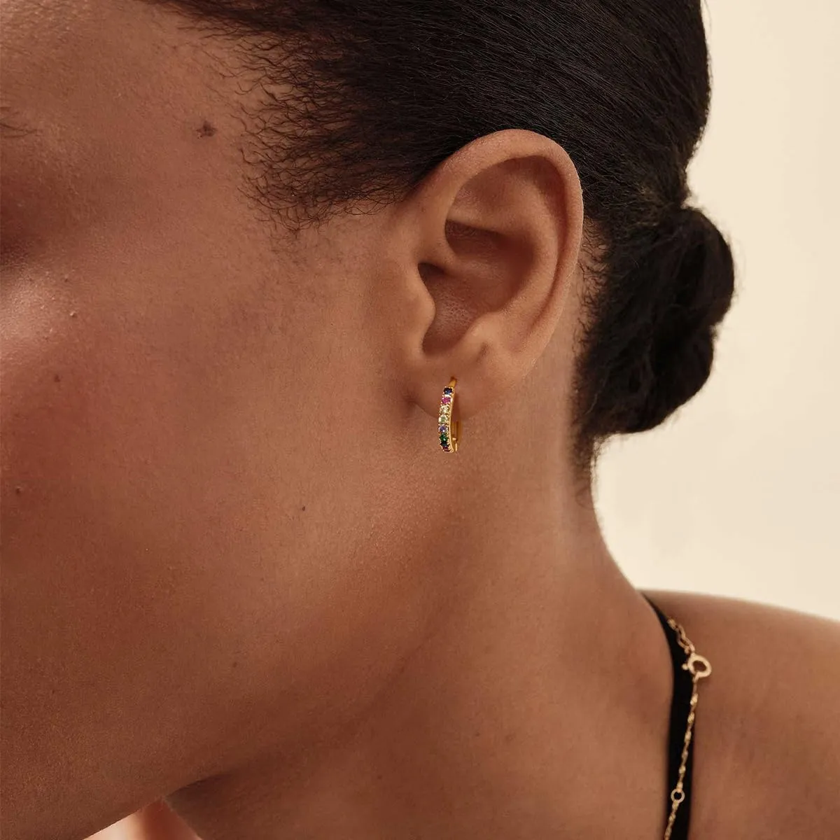 MEVECCO Gold Hoop Earrings for Women 18K Gold Plated Huggie Earrings Handmade Simple Minimalism Hoop Hypoallergenic Earrings for Everyday Jewelry
