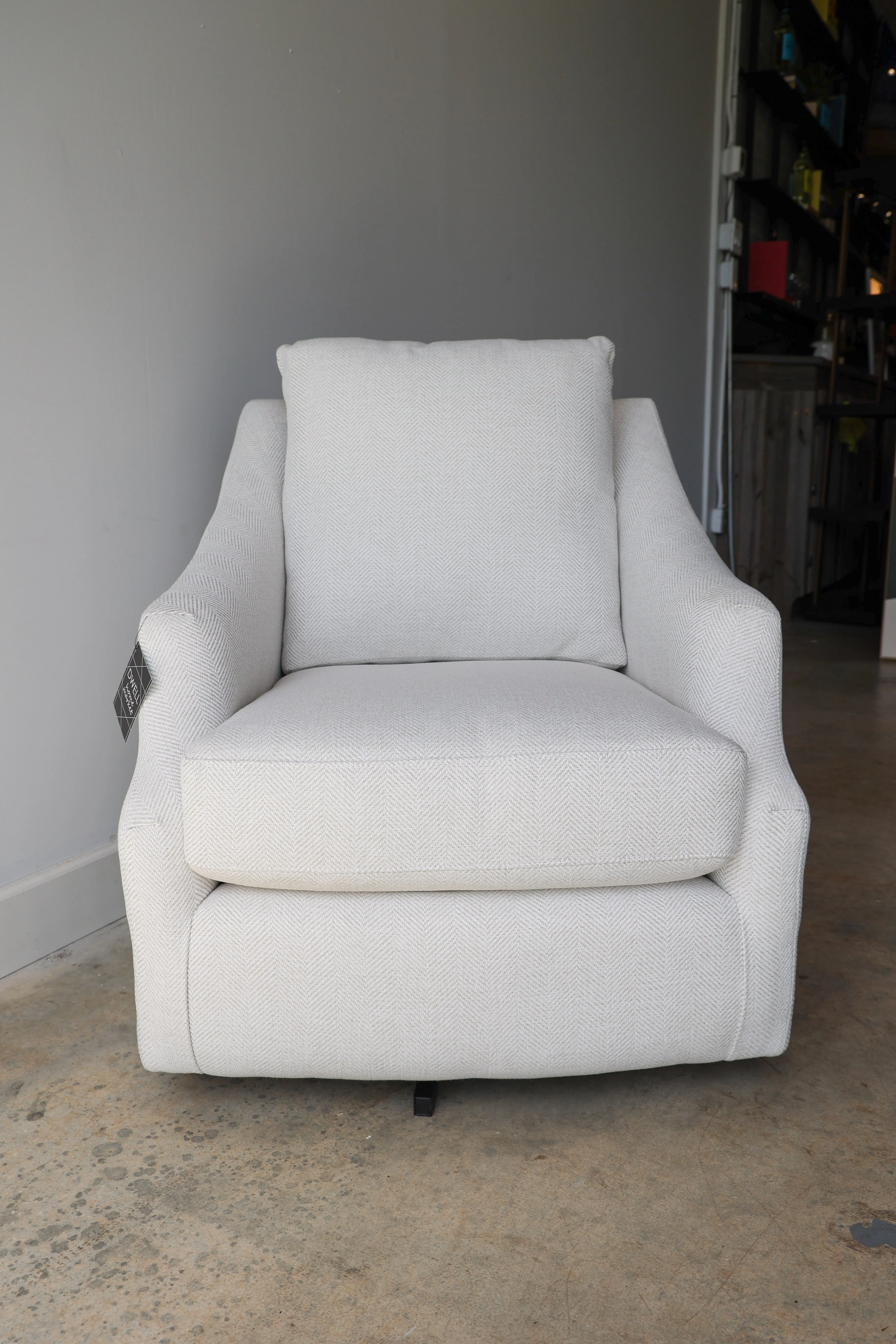 Simply White Swivel Chair