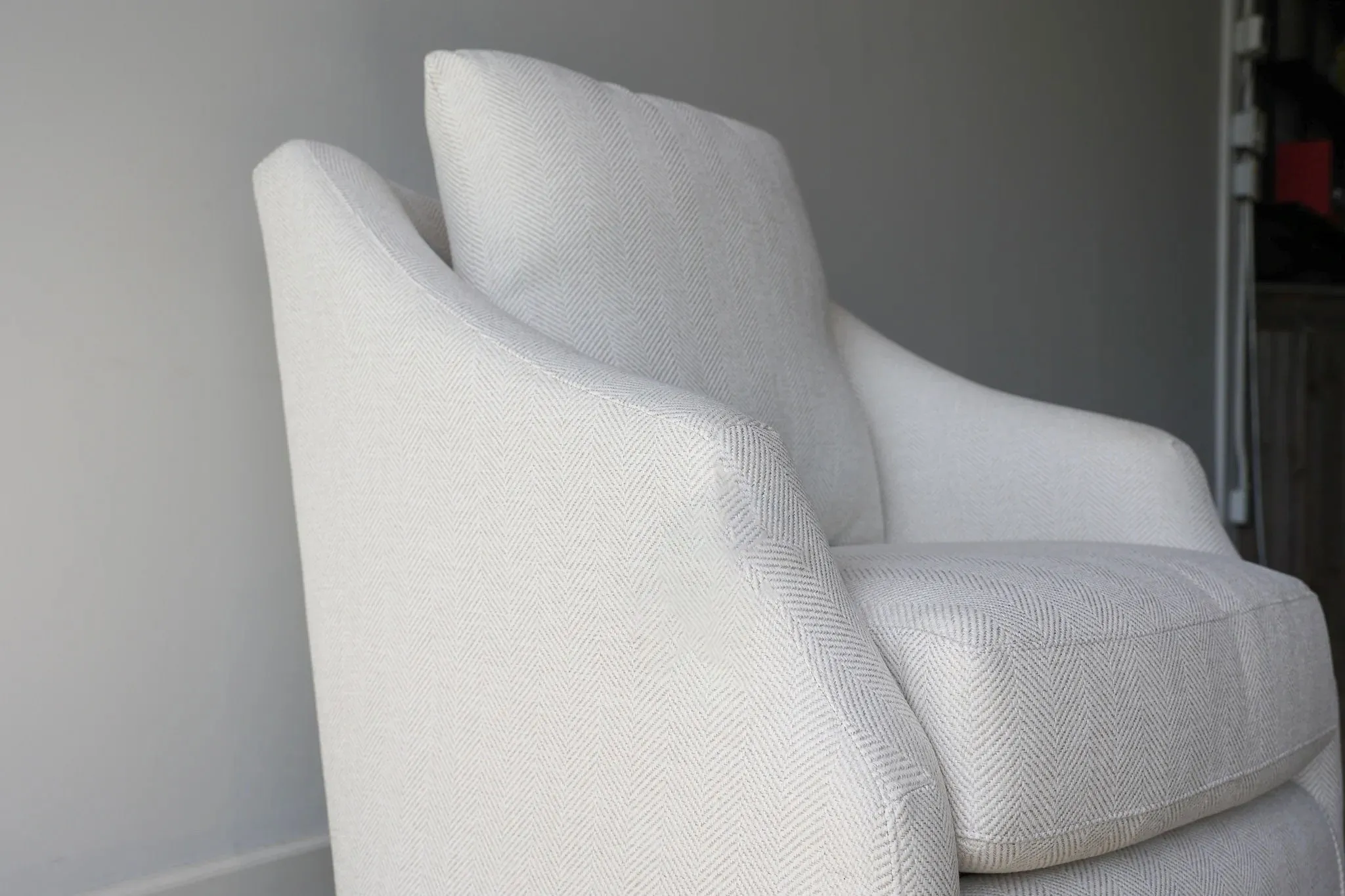 Simply White Swivel Chair