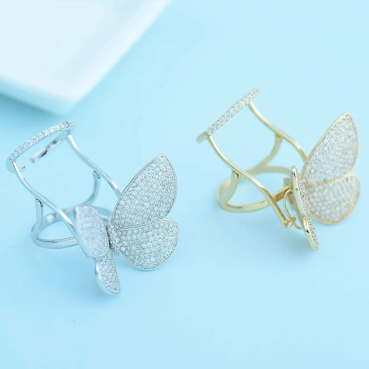 TEMICO Moving and Flying Butterfly CZ Paved Platinum Plated Fashion Party Cocktail Ring Wide Band for Women