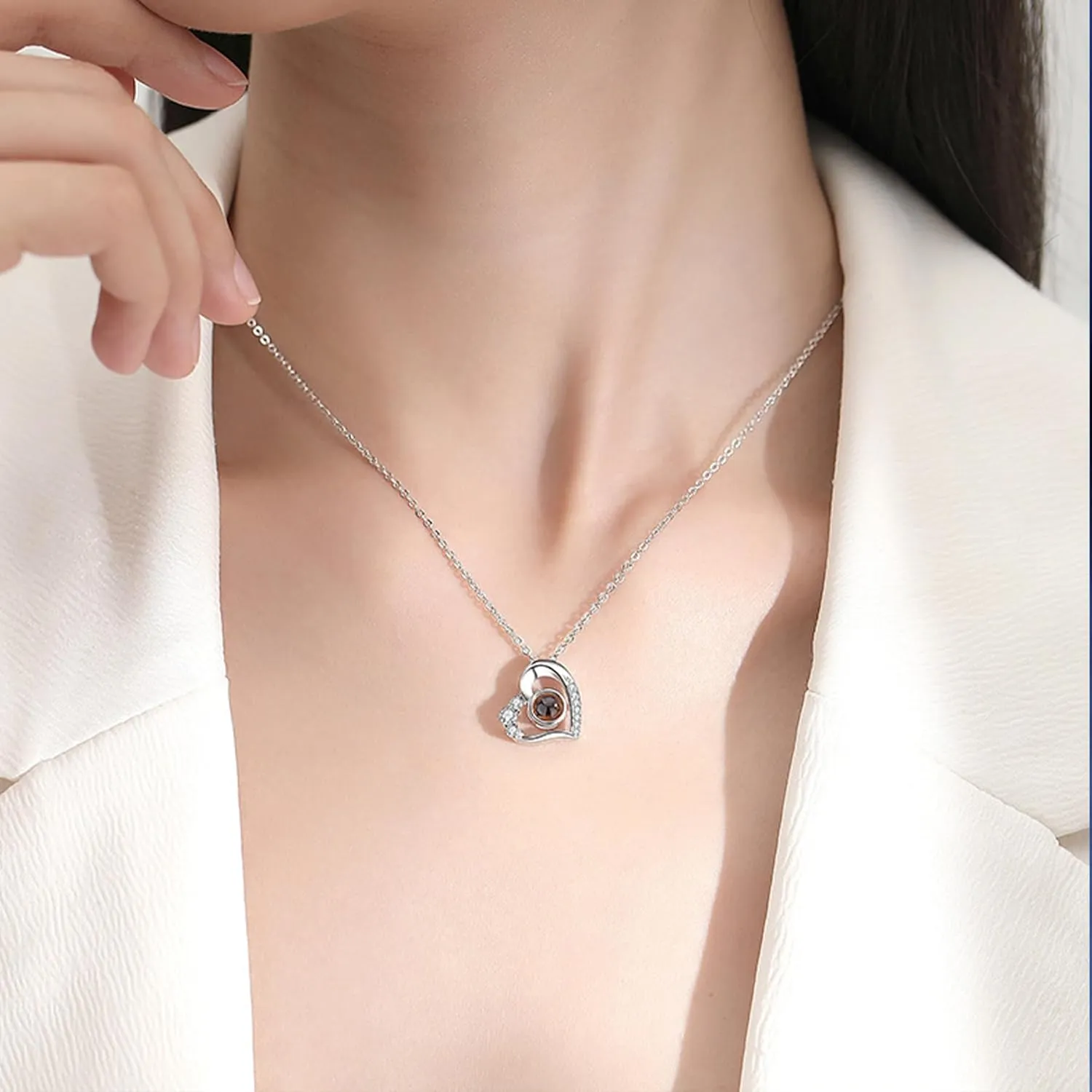 ThermoThrill Personalized Projection Necklace with Photo Inside, Custom Picture Love Heart Projection Pendant Necklace Photo Necklace Christmas Memorial Gifts for Couples Wife