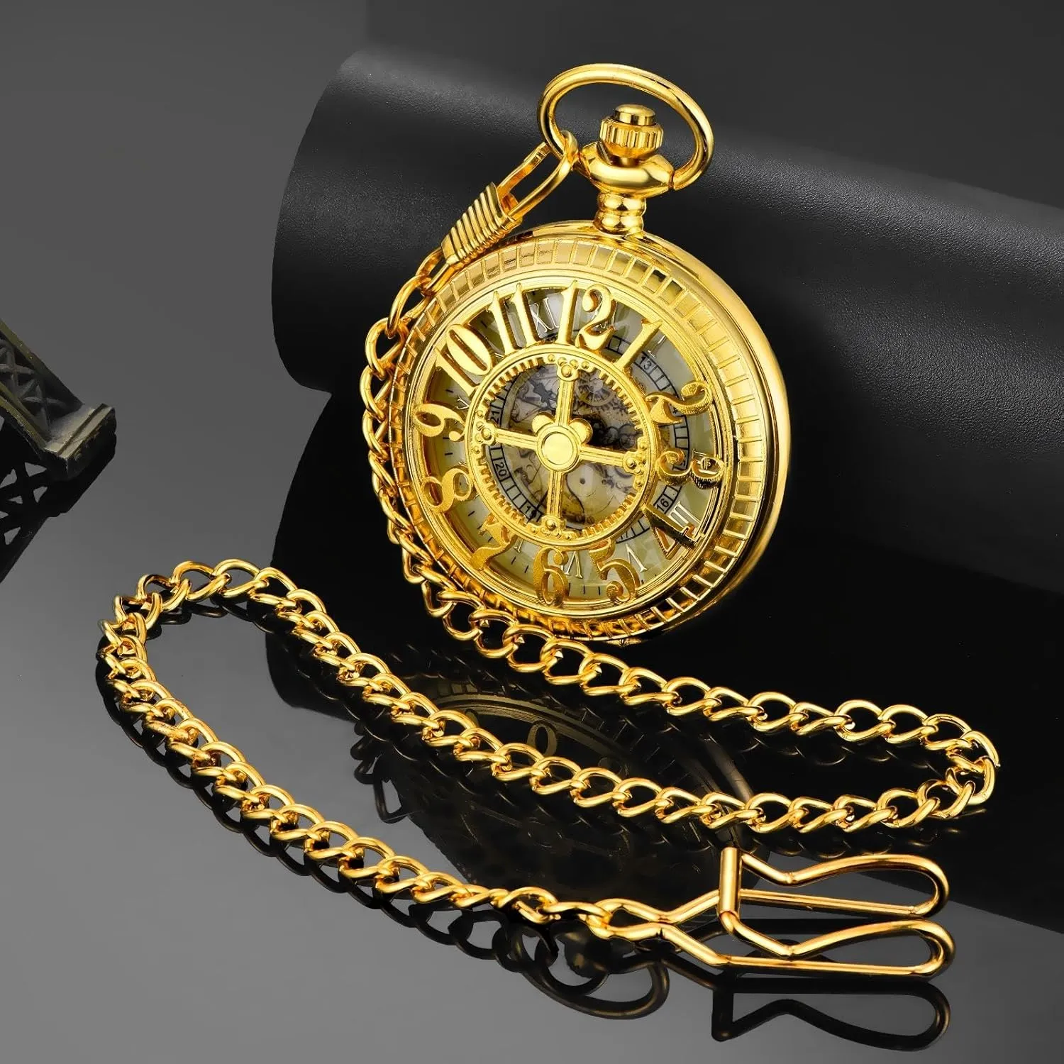 Vintage Roman Numerals Scale Quartz Pocket Watch with Chain for Xmas Fathers Day Gift