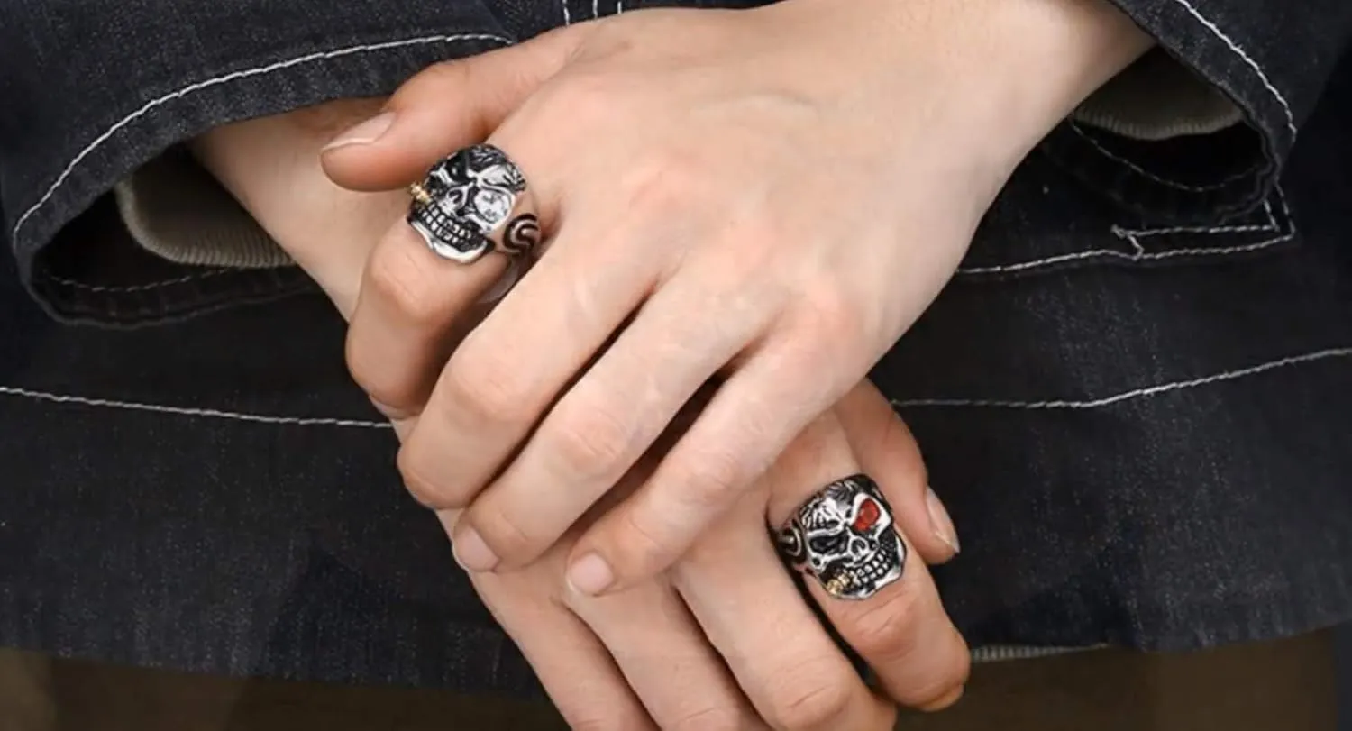 Vintage Stainless Steel Gothic Skull Smoking Bullet Biker Cocktail Party Ring for Men