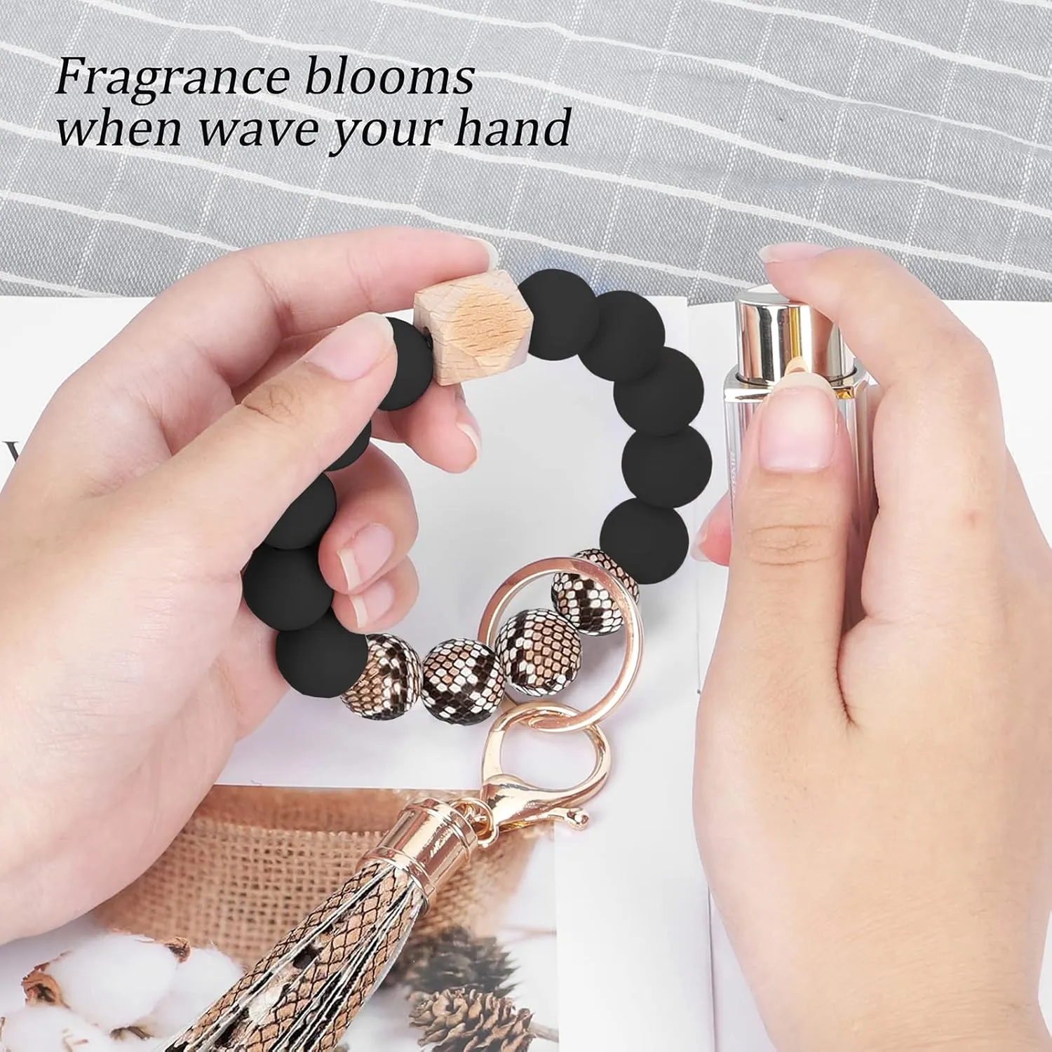 Weixiltc Keychain Wristlet for Women, Silicone Bead Bracelet Key Ring Girl, Key Chain Holder for Car Keys