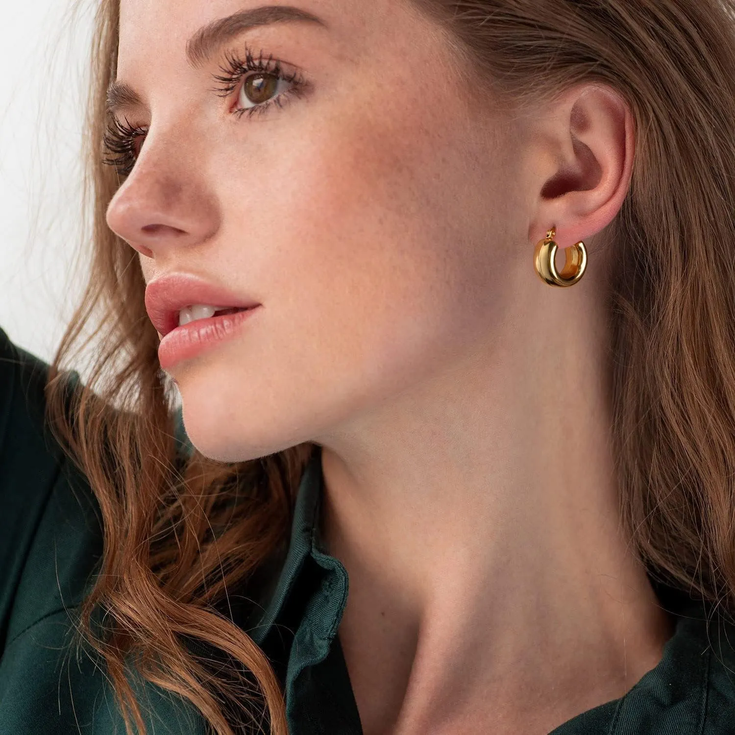 YeGieonr Chunky Gold Hoop Earrings for Women Trendy Twisted Lines Stainless Steel Hoops with 18K Real Gold Plated, Hypoallergenic Earrings Fashion Jewelry for Women